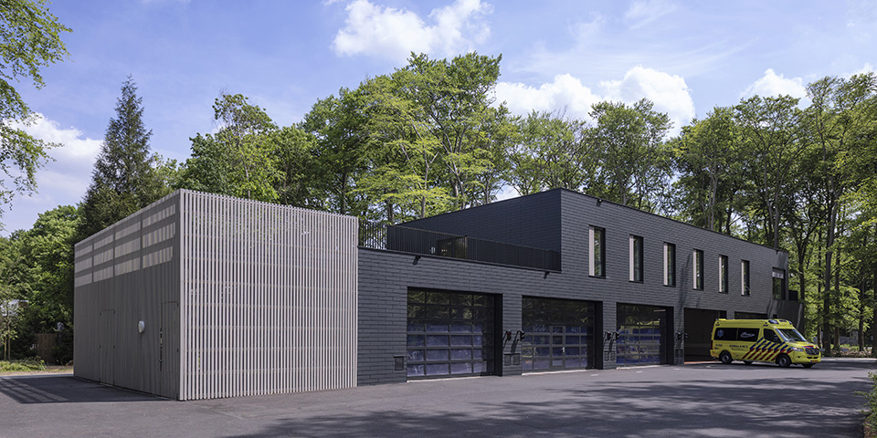 Nieuwe ambulancepost Tergooi is een ‘villa in het groen’