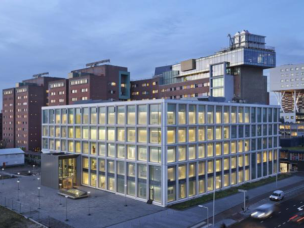 Amsterdam UMC Imaging Center 01 – Copyright William Moore 780px_0