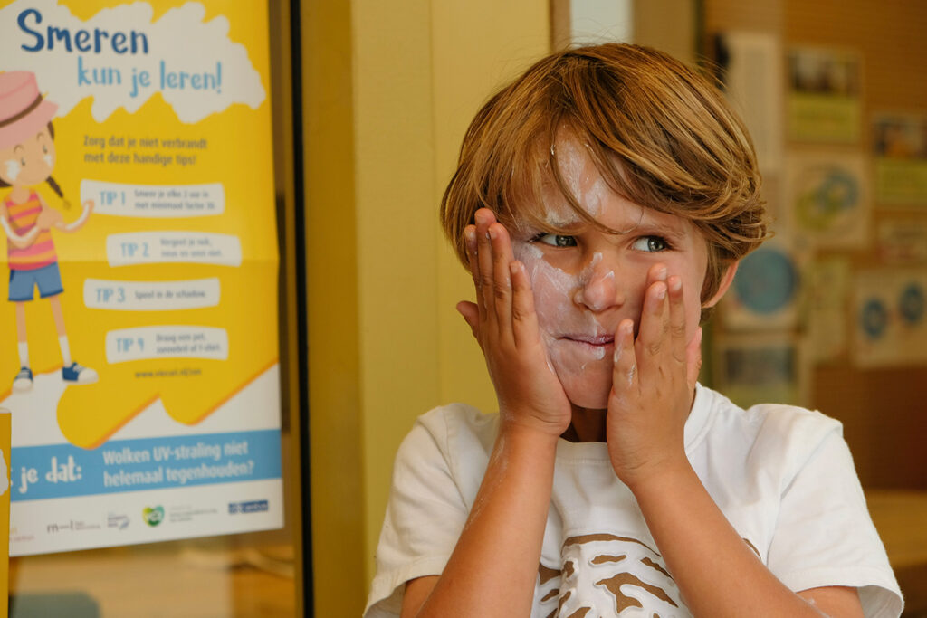 Ziekenhuis VieCuri deelt gratis zonnebrandcrème uit aan alle basisscholen in Noord Limburg